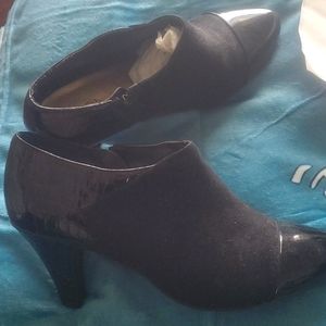 Black Shootie NWT Wide Width